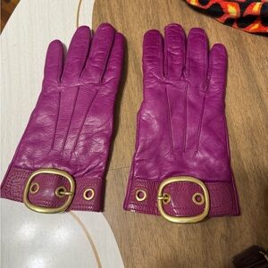 Coach leather gloves with buckle